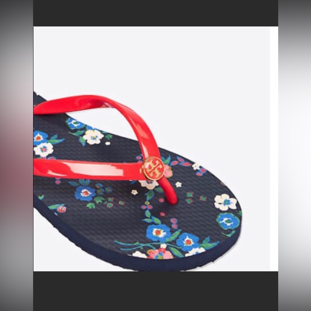 TORY BURCH Tory Red/ Pansy Bouquet Thin Flip Flop Women’s SIZE 6. Used